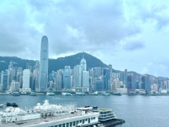 国际现货黄金创下2365美